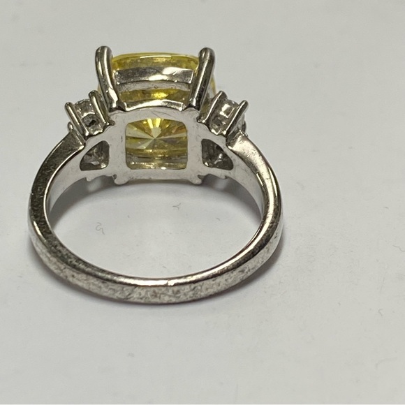 Cubic zirconia ring - Picture 4 of 7